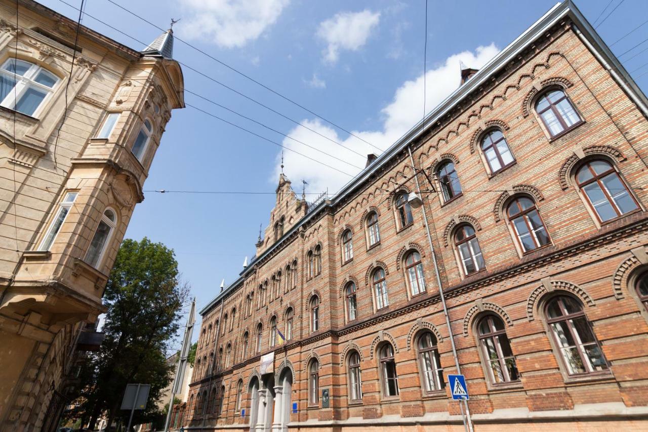 LEOGRAND One-bedroom apartment on Tugan-Baranovskogo 24 Lviv Buitenkant foto