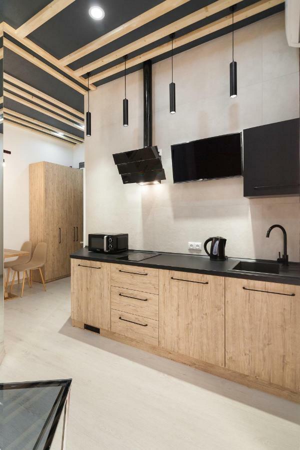 LEOGRAND One-bedroom apartment on Tugan-Baranovskogo 24 Lviv Buitenkant foto