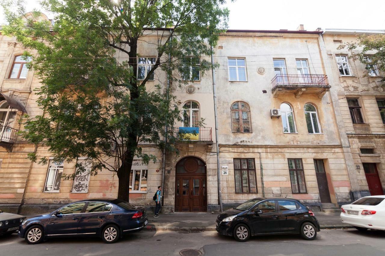 LEOGRAND One-bedroom apartment on Tugan-Baranovskogo 24 Lviv Buitenkant foto