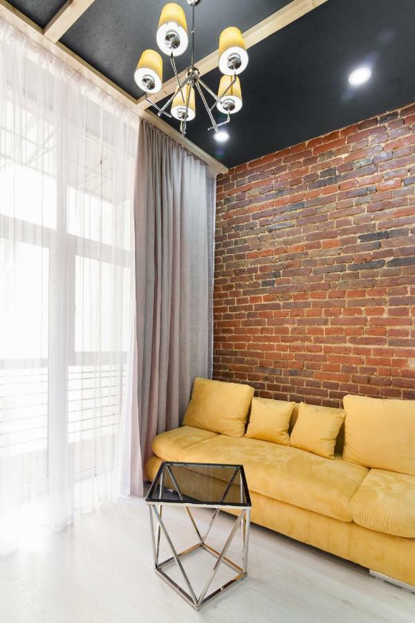 LEOGRAND One-bedroom apartment on Tugan-Baranovskogo 24 Lviv Buitenkant foto